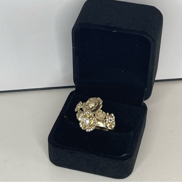 CHANEL Camellia CC Logo Rhinestone Gold Tone Ring Size 6 - Picture 13 of 14